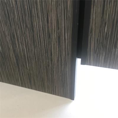 Ngồi trên mặt đất trực tiếp