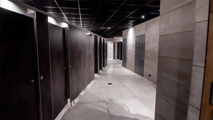 Planète Fitness Nîmes Carré Sudjpg toilet cubicle